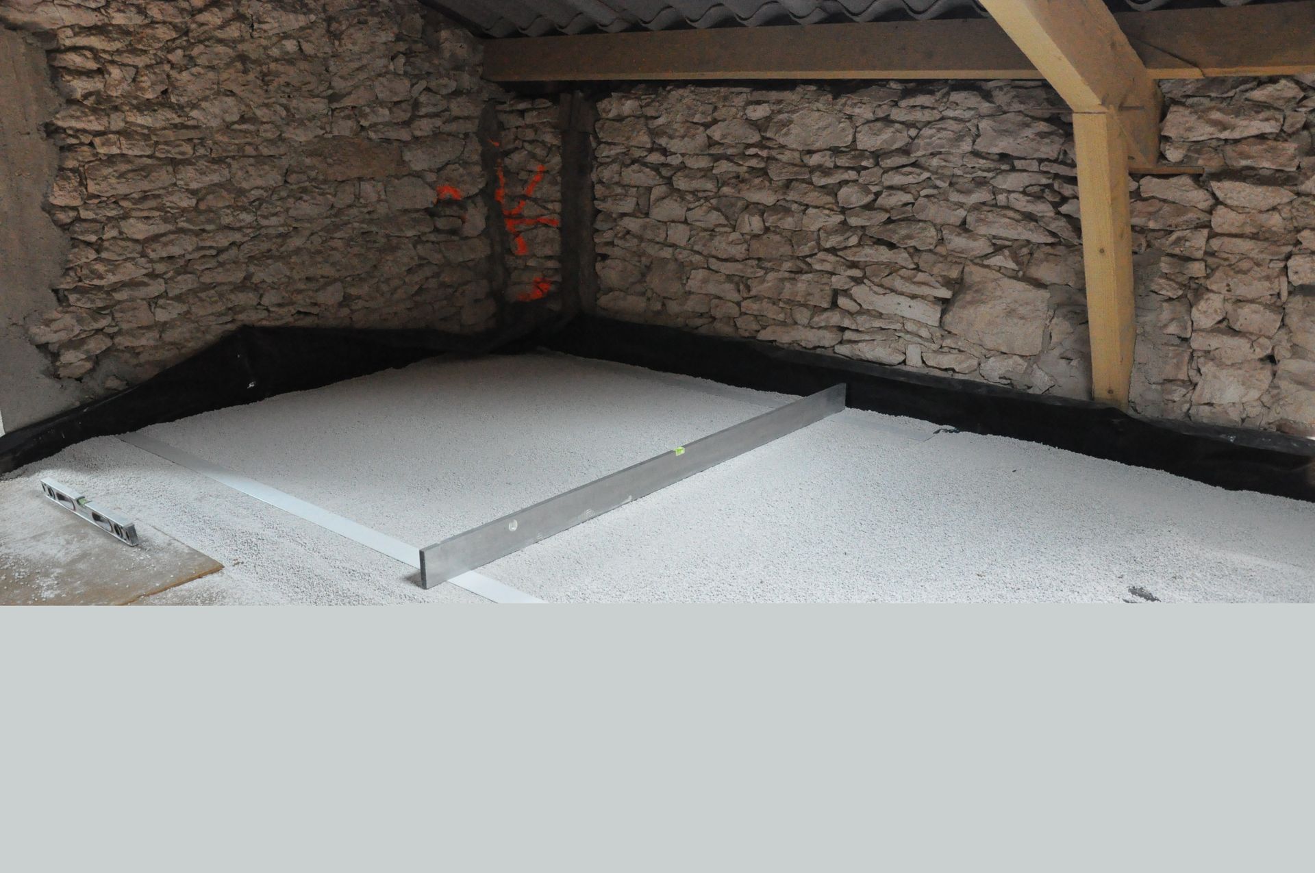 Isolation d'un sol grâce à des plaques de plâtre