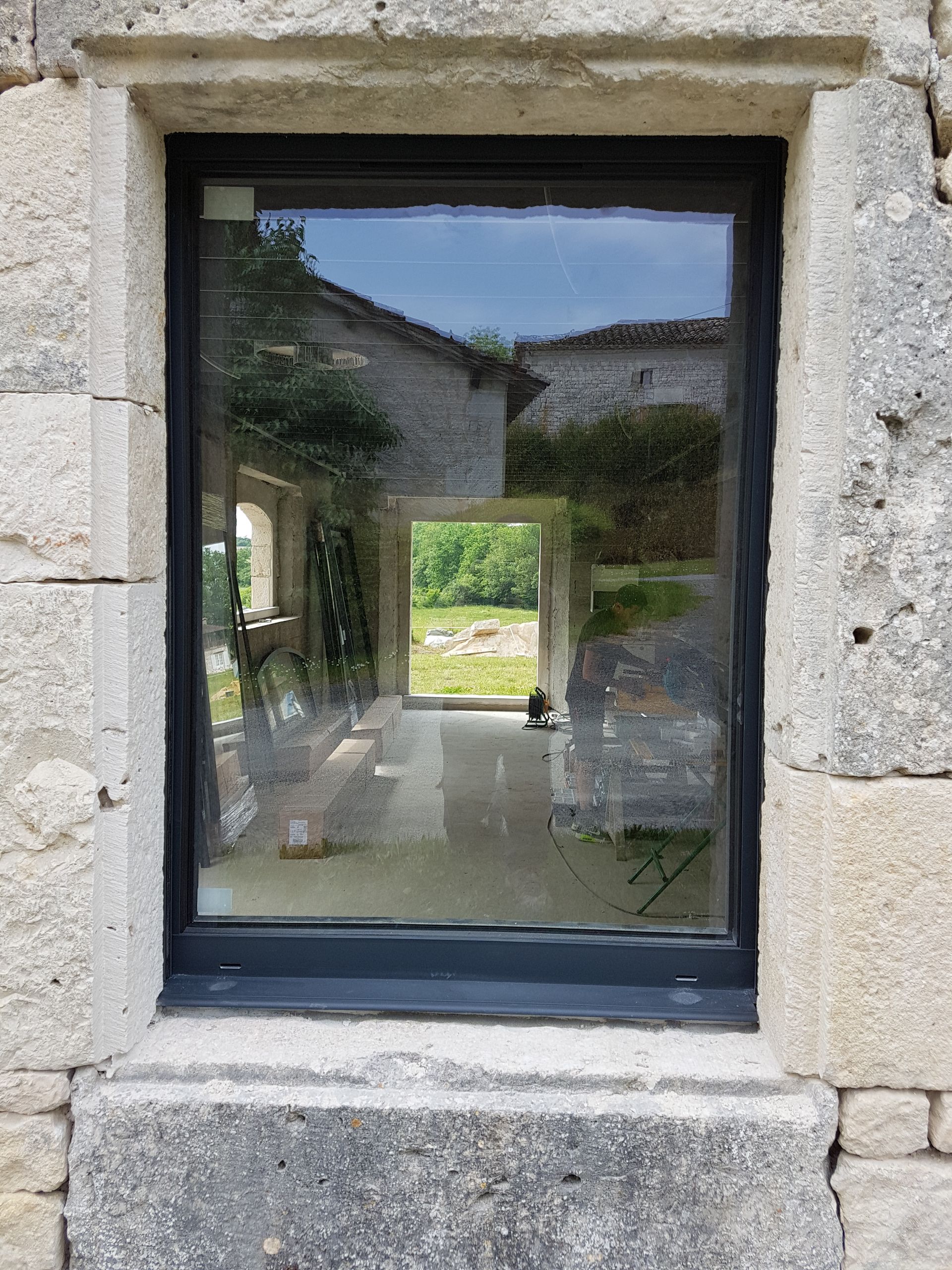 Fenêtre en alu noire