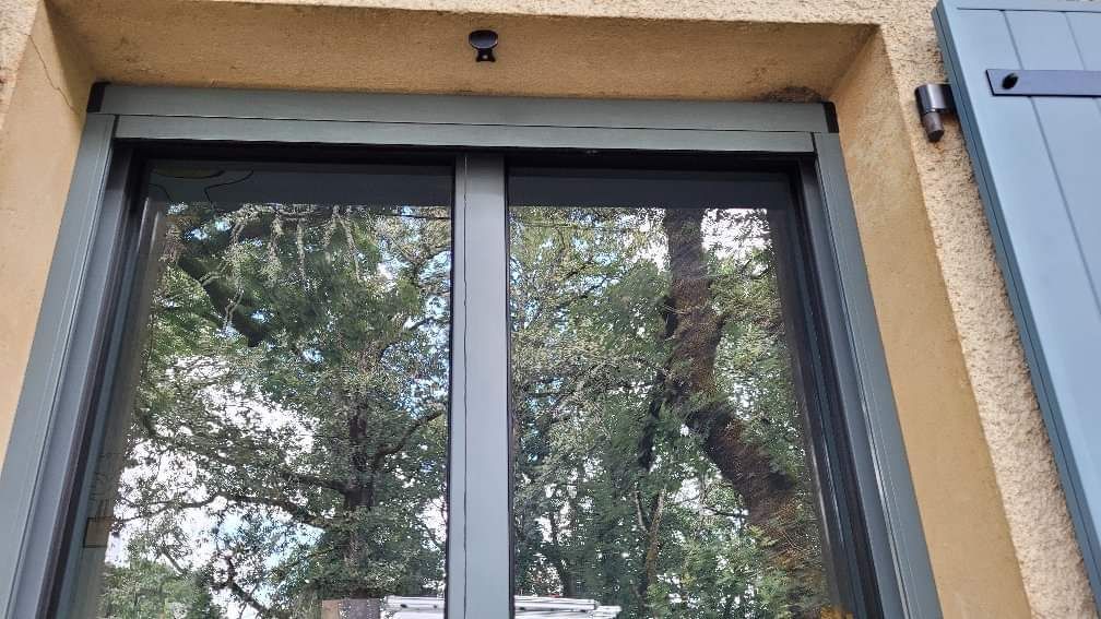 Fenêtre en alu noir mat