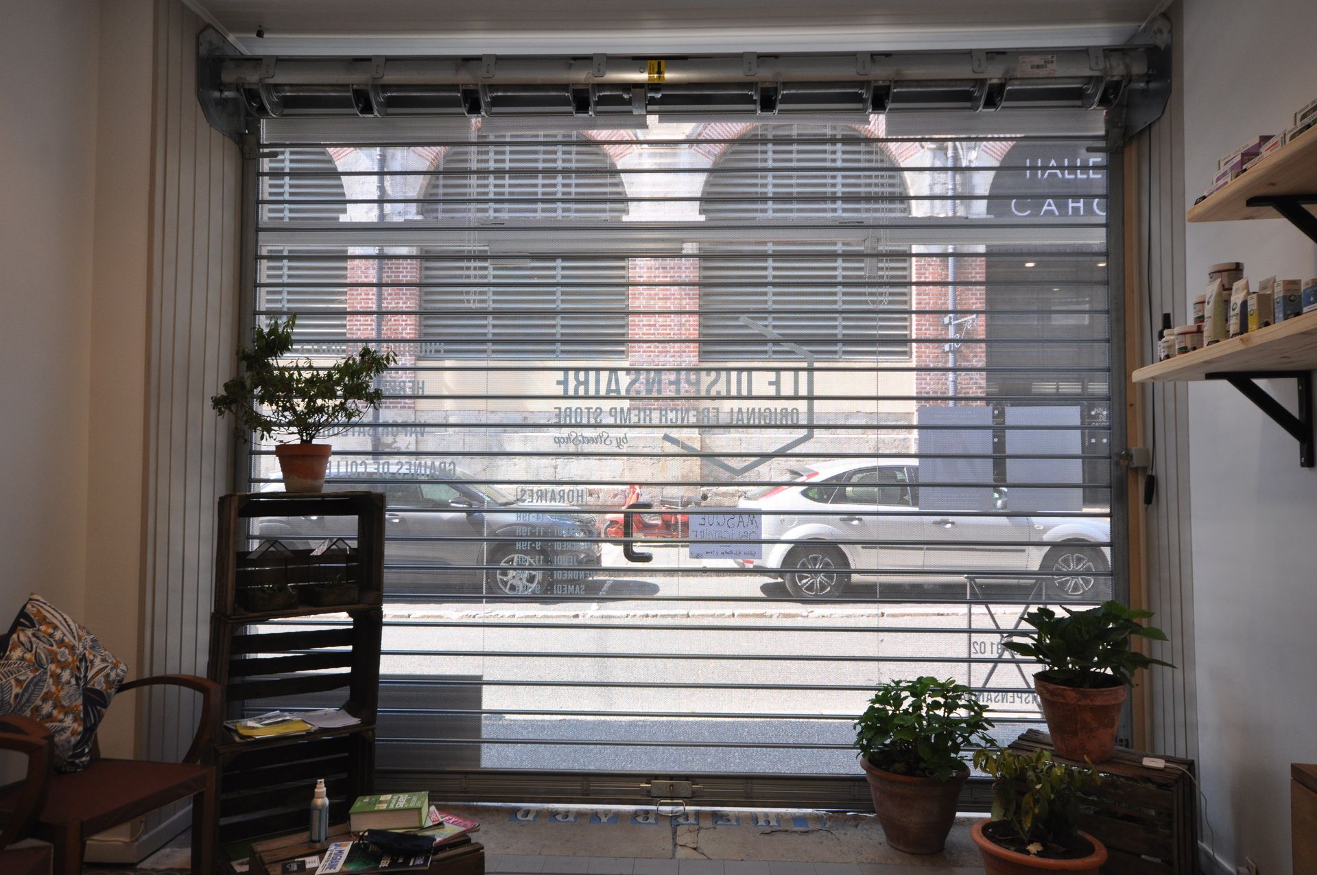 Grille métallique d'un magasin