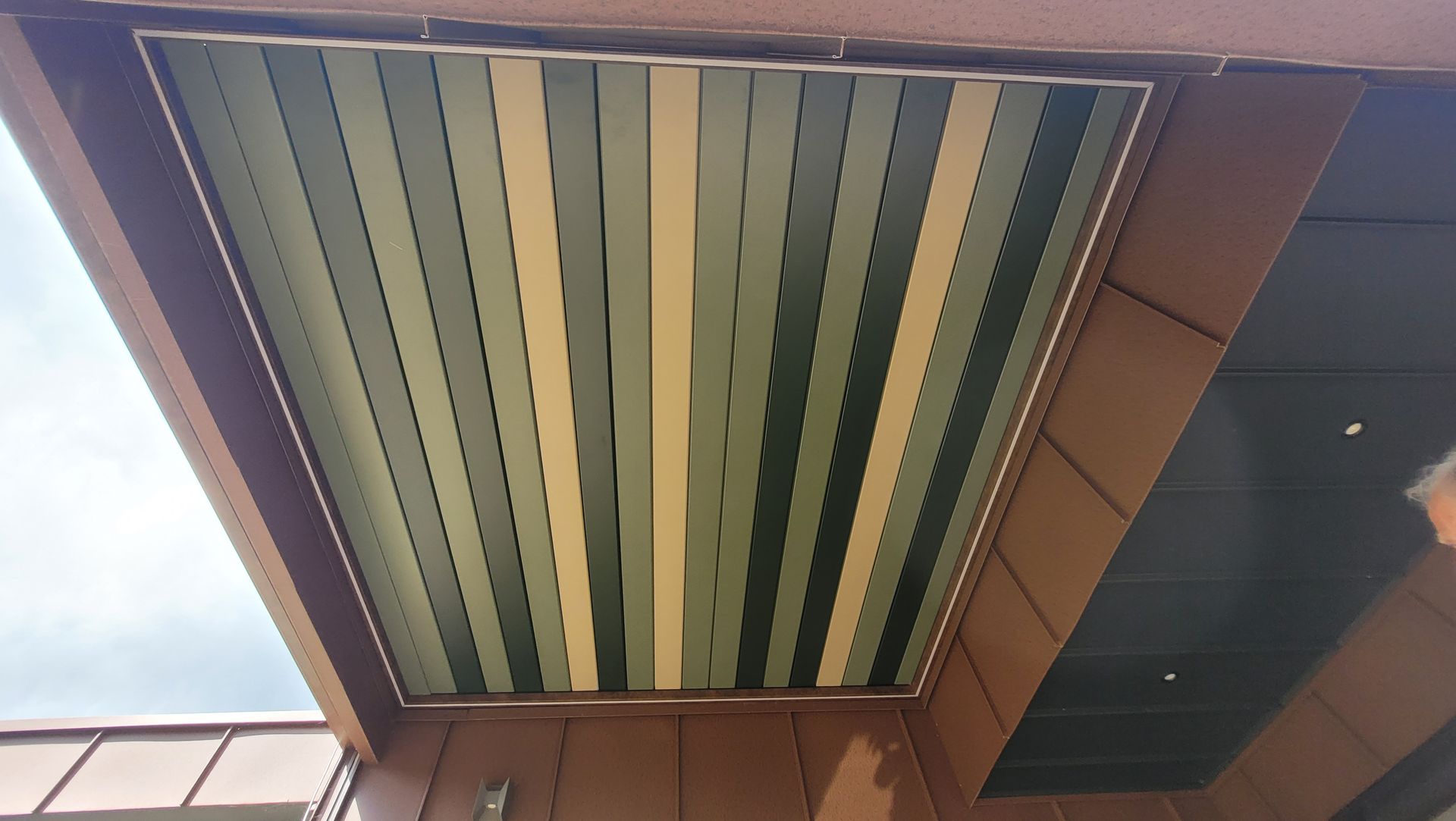 Pergola rétractable fermée