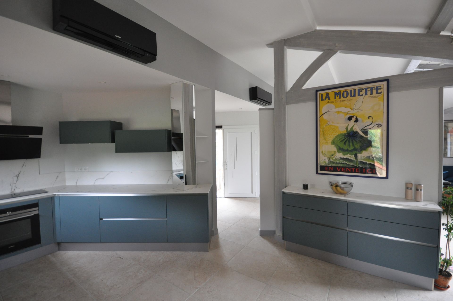 Peinture des murs, du plafond et des boiseries d'une cuisine