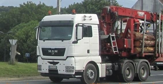 Véhicule d'exploitation forestière