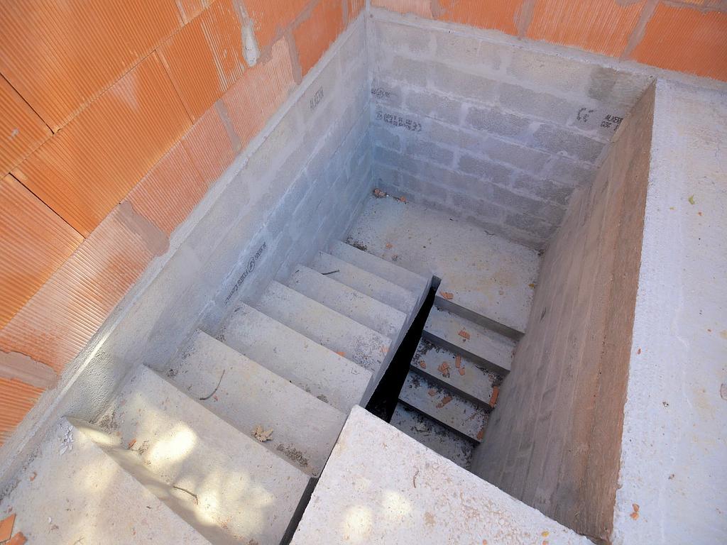 Construction d'escaliers en parpaing - page rénovation