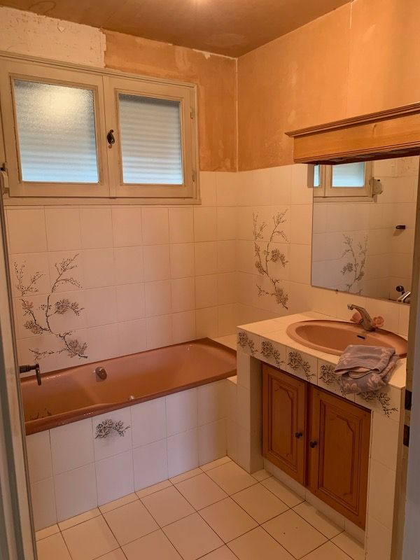 Salle de bains avant