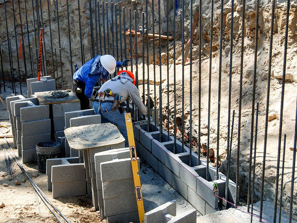 Construction d'un mur en béton armé constitué d'un ferraillage