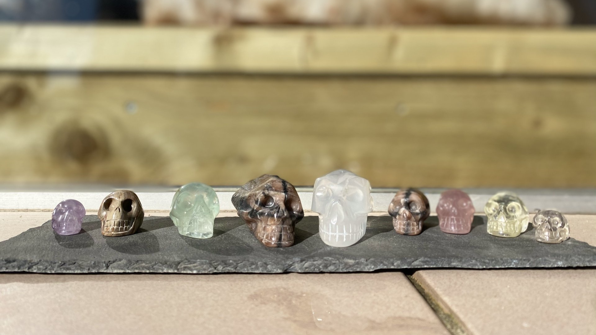 Mini-crânes minéraux variés