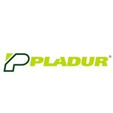 El logotipo de pladur es verde y negro sobre un fondo blanco.