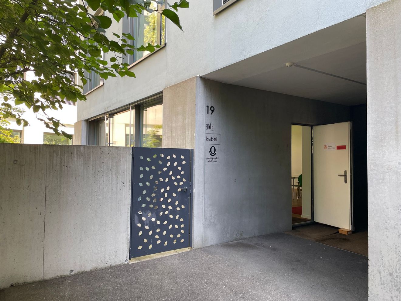 FOYER KREUZBÜHL
