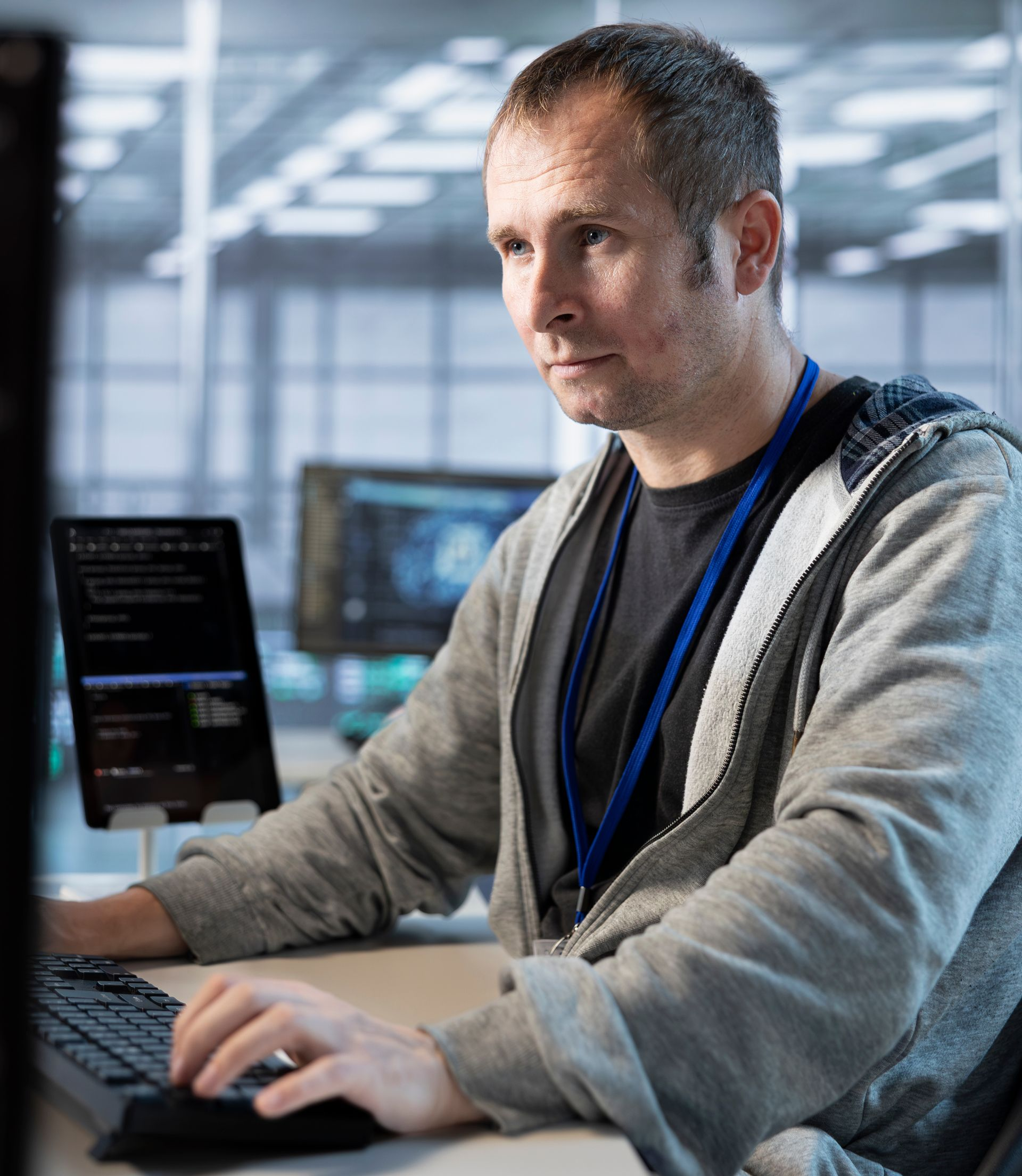 Un technicien en informatique présent dans votre entreprise