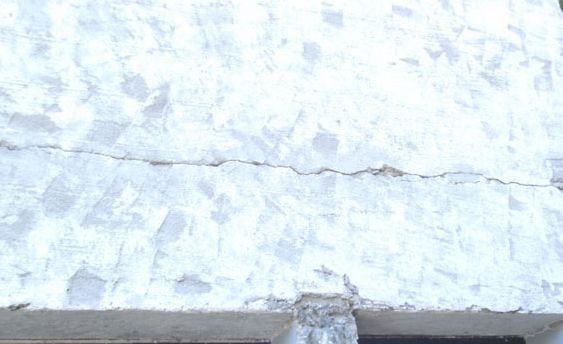 Risse in der Außenwand