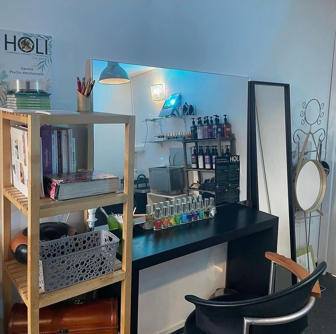 Salle privée, espace manucure