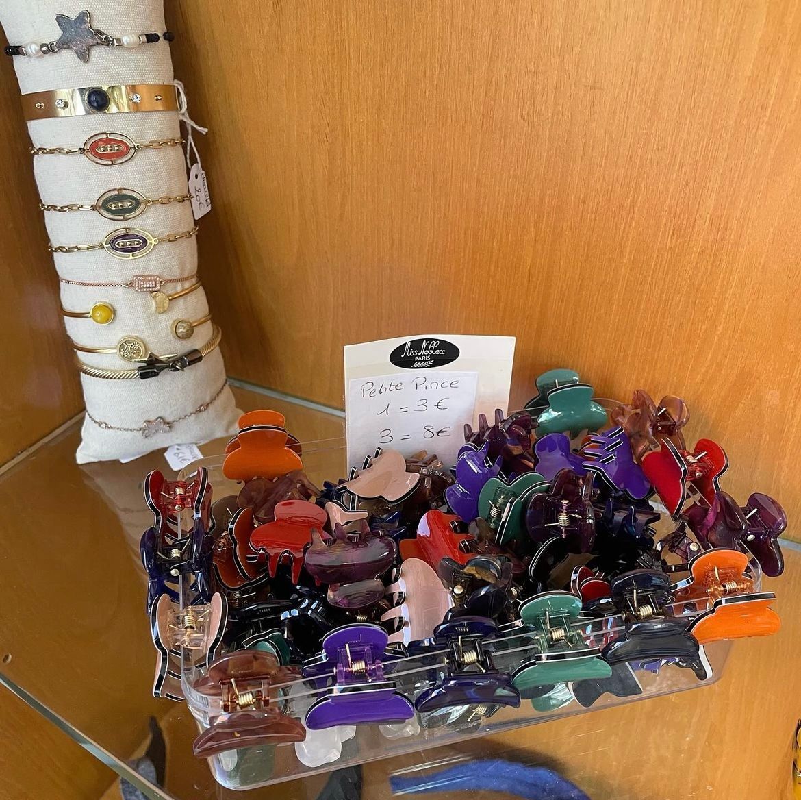 Bijoux et accessoires de cheveux