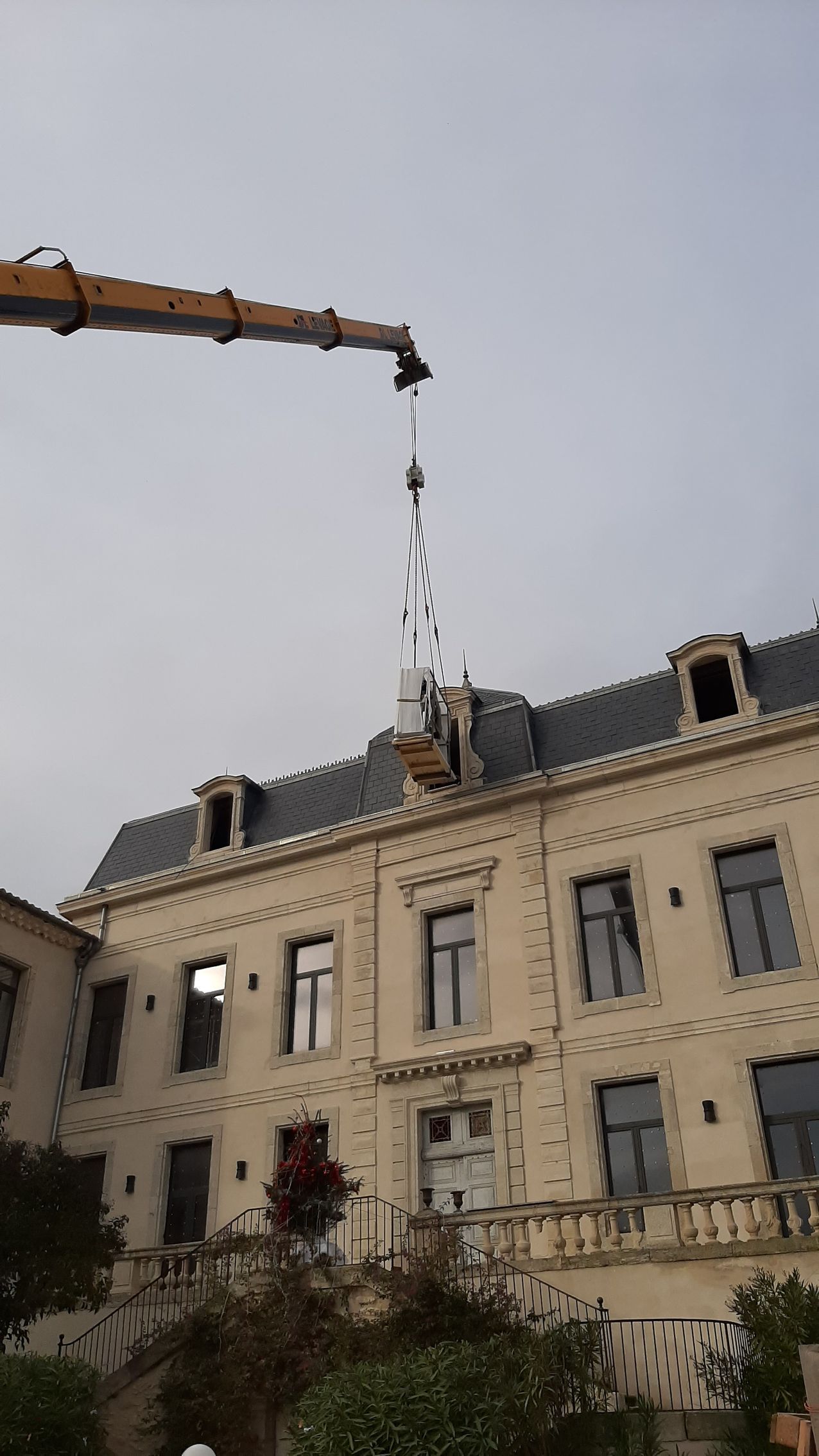 Grue mobile immeuble