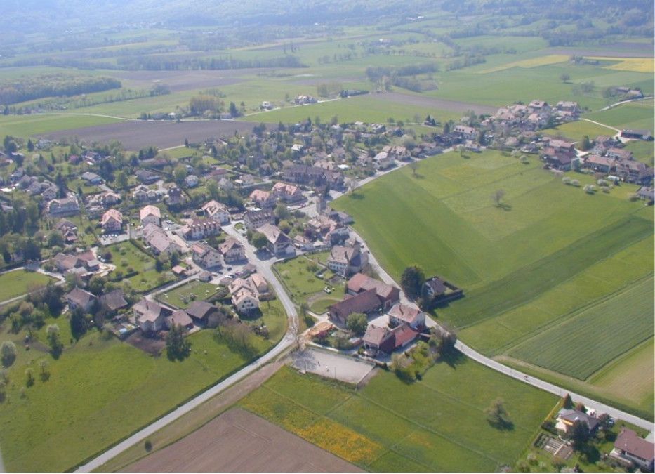 Vente 12 villas contiguës 7 pièces et 6 appartements 3,5 à 5 pièces , à la Rippe