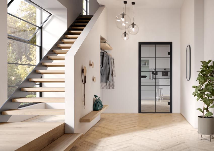 Wohnung mit Holzboden und Treppen