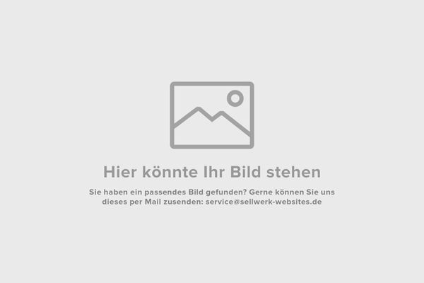 Platzhaltergrafik mit Bergen und einem Sonnensymbol, deutscher Text mit der Aufforderung, ein Foto und eine E-Mail-Adresse zur Einreichung anzugeben.