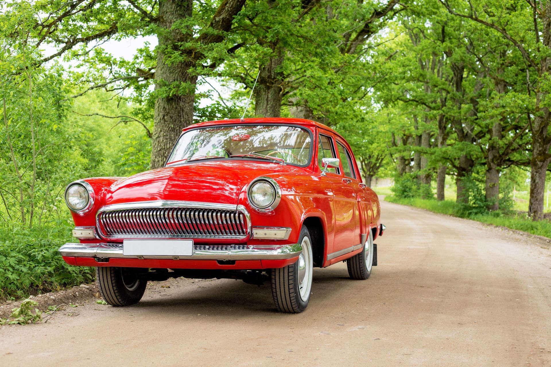 Vieille voiture élégante