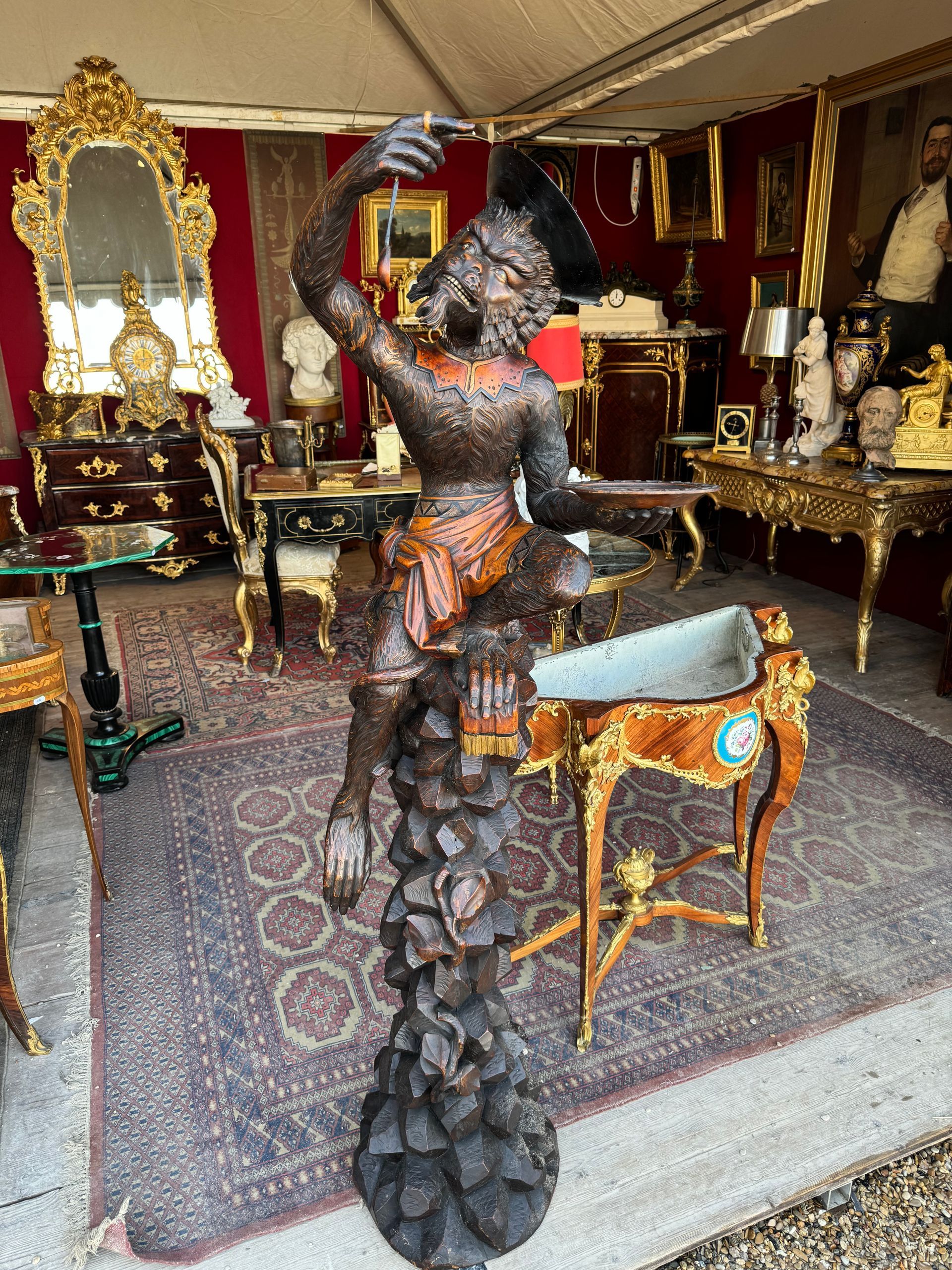 UNE VUE DE MA GALERIE
ACHATS VENTES MEUBLES ET OBJETS DE DECORATION
