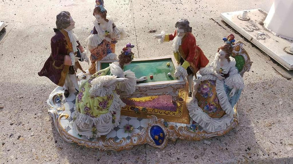 Groupe en porcelaine