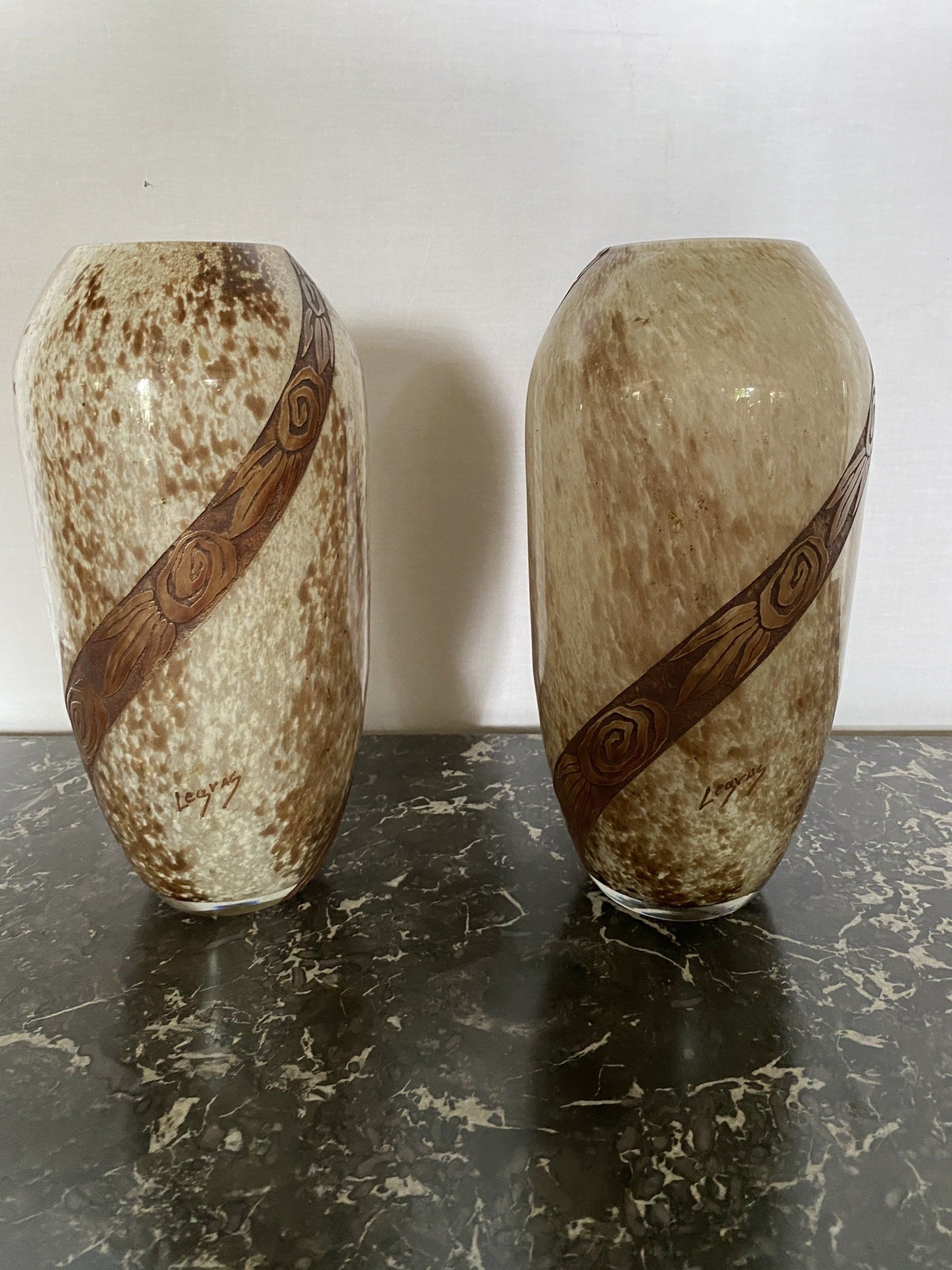 PAIRE DE VASES EN PATE DE VERRE LEGRAS