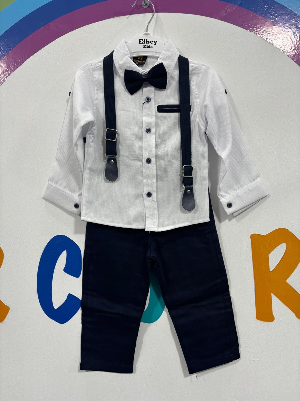 Una camisa blanca con tirantes y una pajarita.