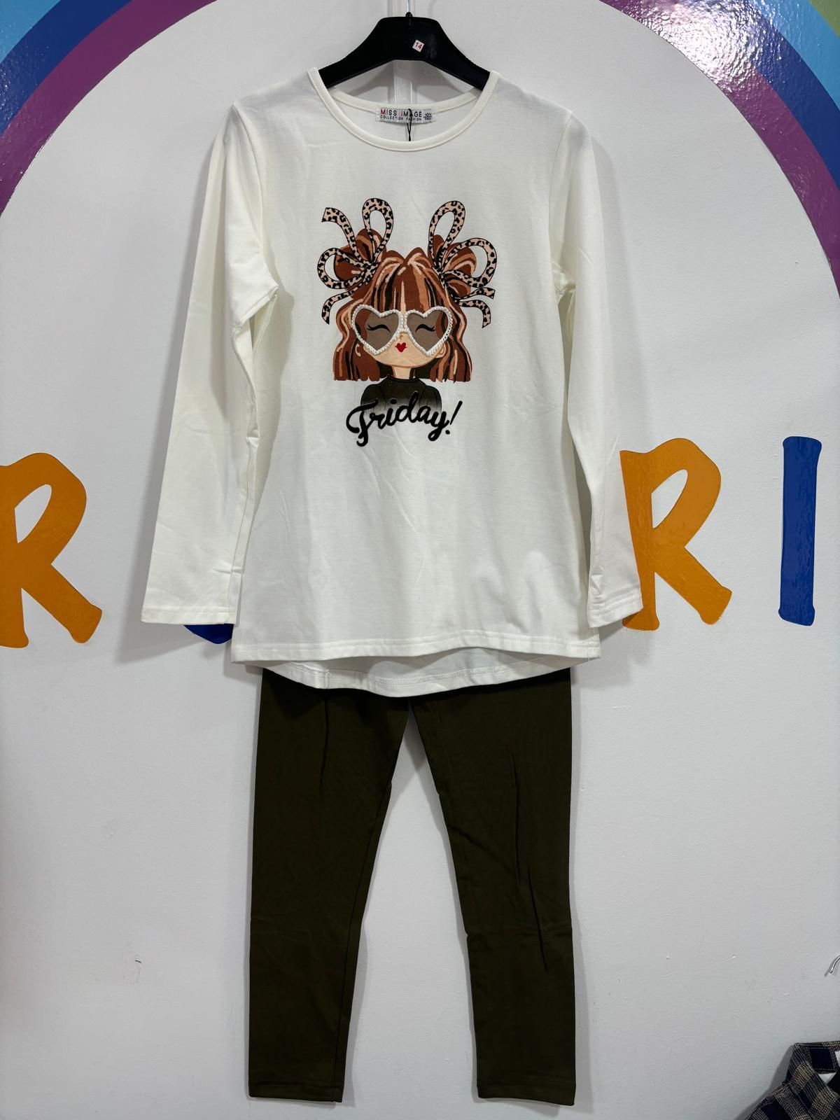 Una camisa blanca con la foto de una niña.