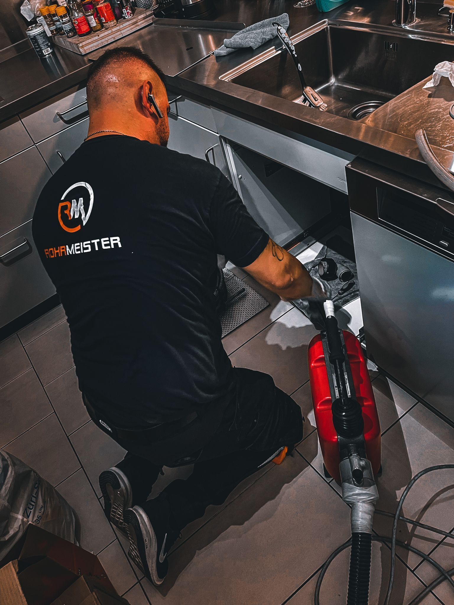 Rohr Meister Kanalreinigung Zürich| Zürich