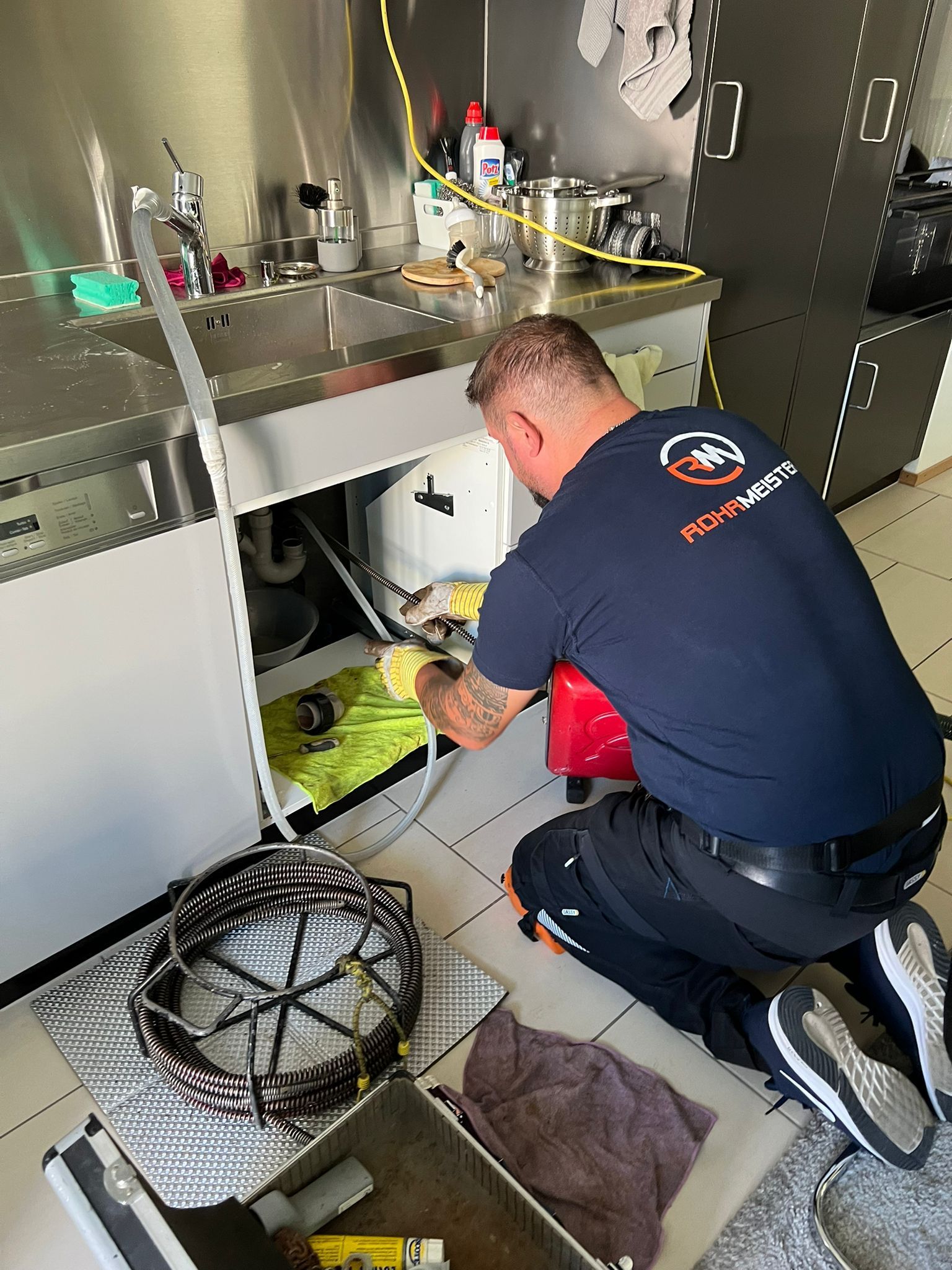 Rohr Meister Kanalreinigung Zürich| Zürich