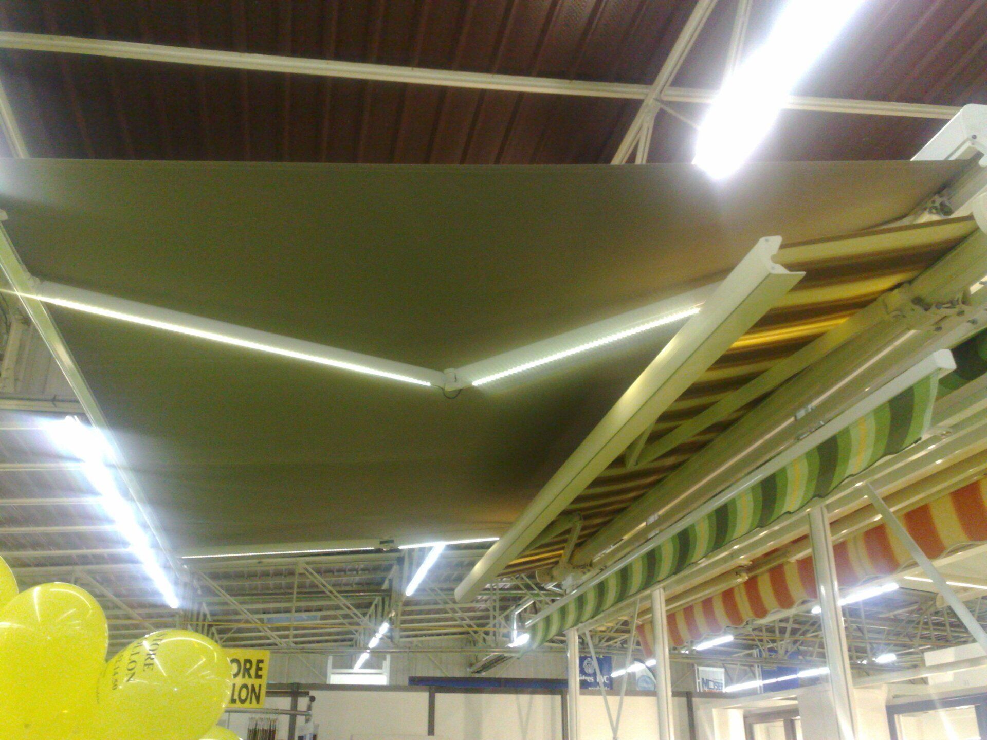 Stores d'expo des stores Collon