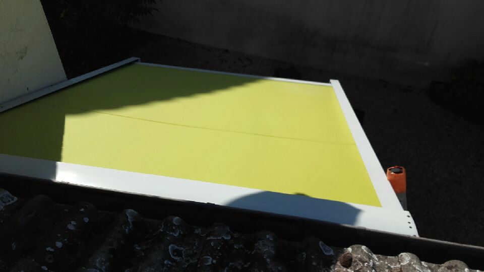 Store de véranda jaune vert