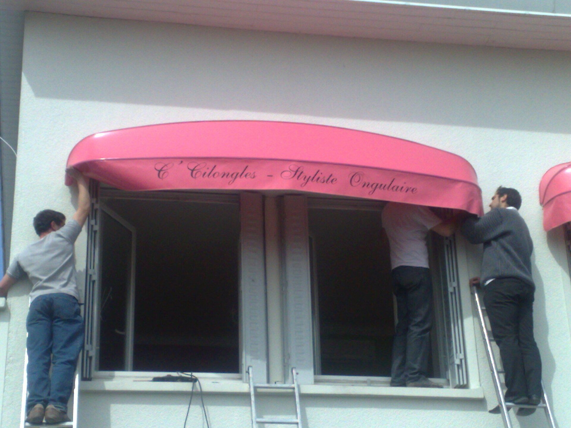 store corbeille rouge