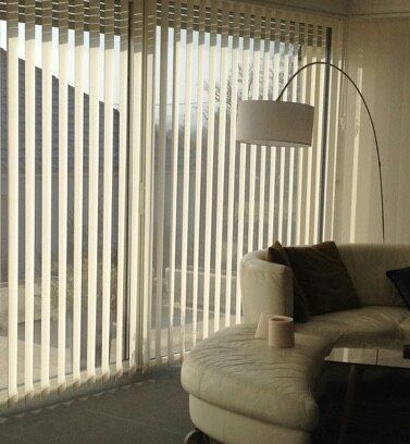 store intérieur et lumière tamisée