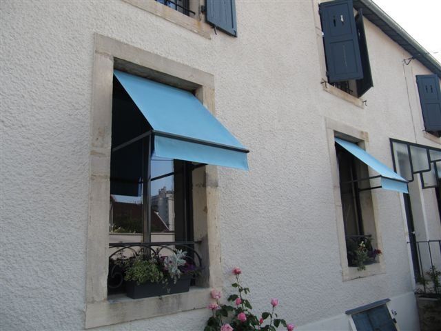 Store projection bleu