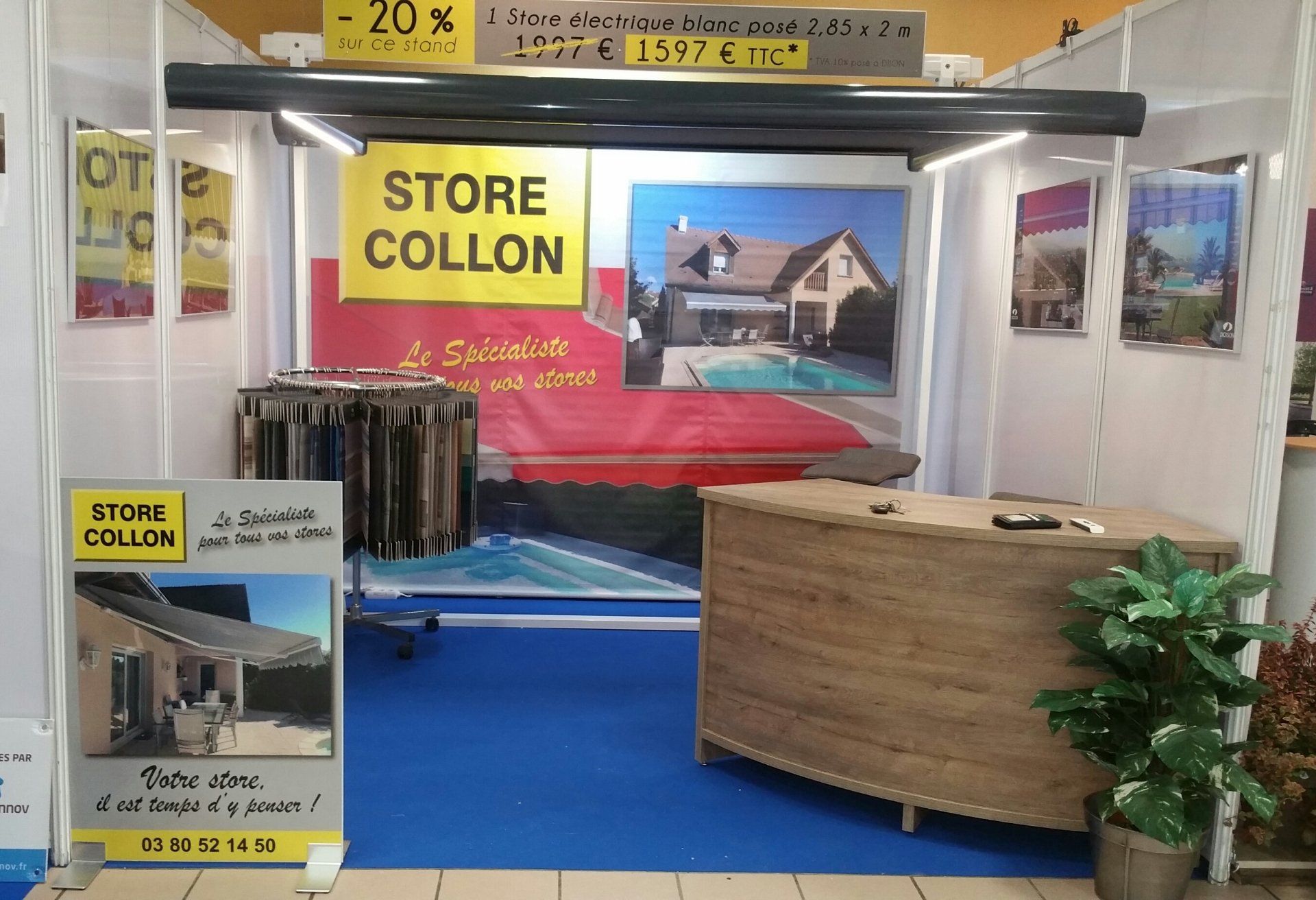 Accueil sur le stand des stores Collon