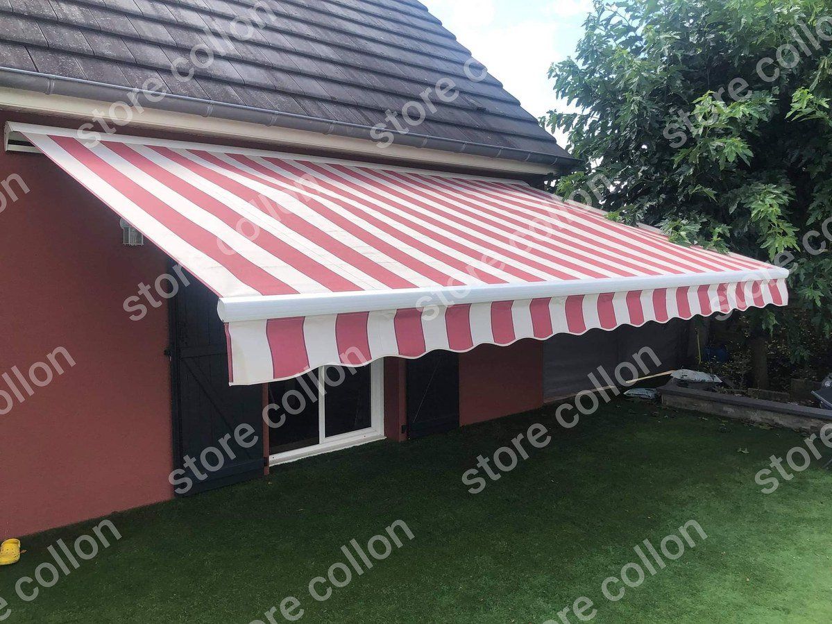 store extérieur rouge et blanc