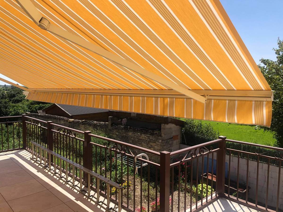 store extérieur vue balcon