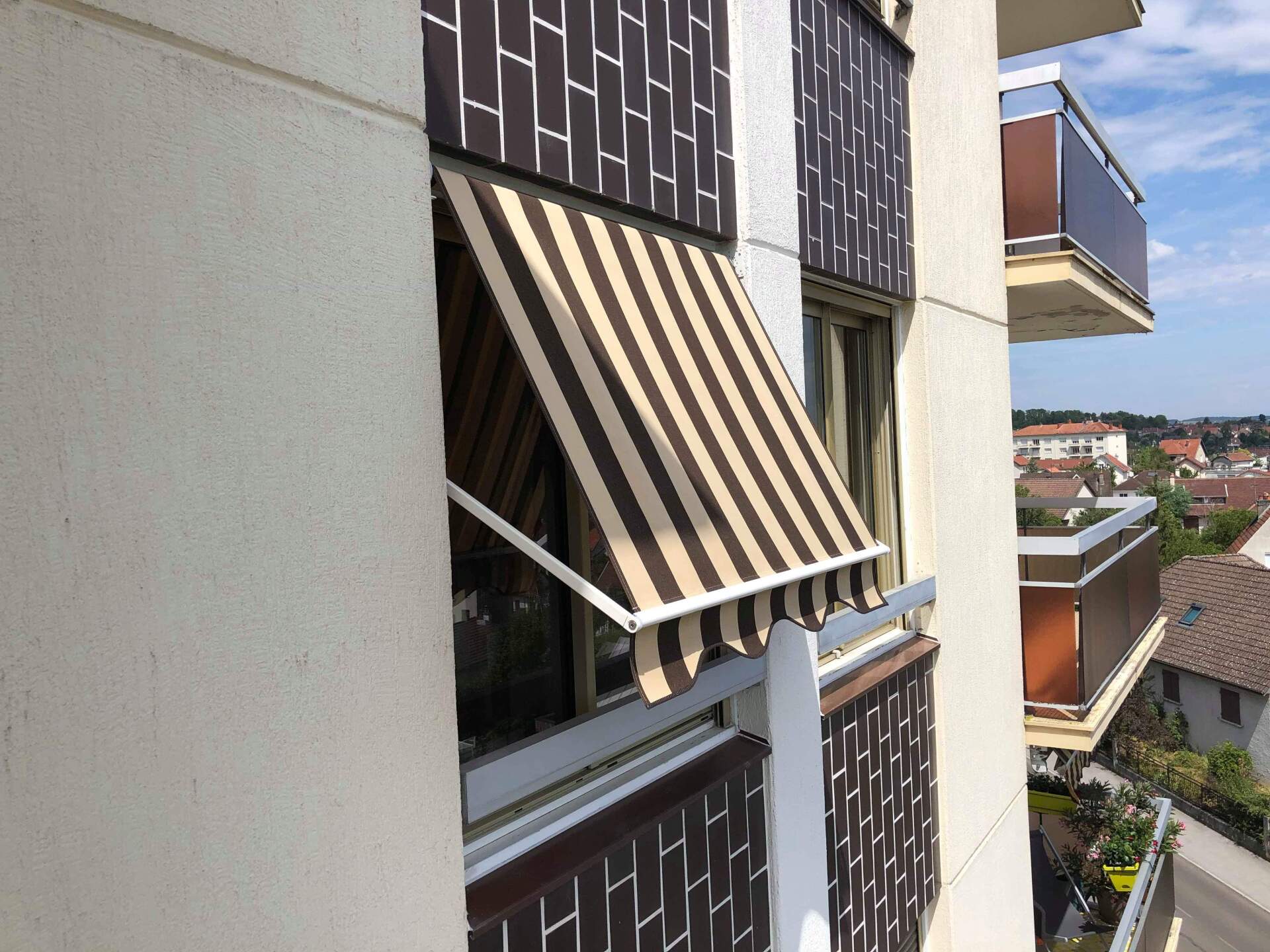 Store projection à l'étage