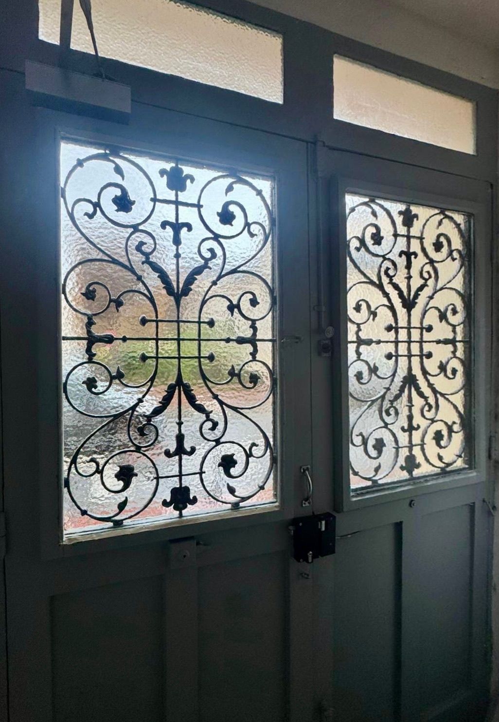 Vers la page vitrerie