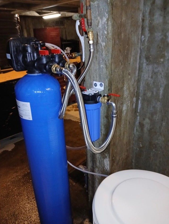 adoucisseur de 50 l avec filtration et lampe UV afin d' avoir une eau pure 