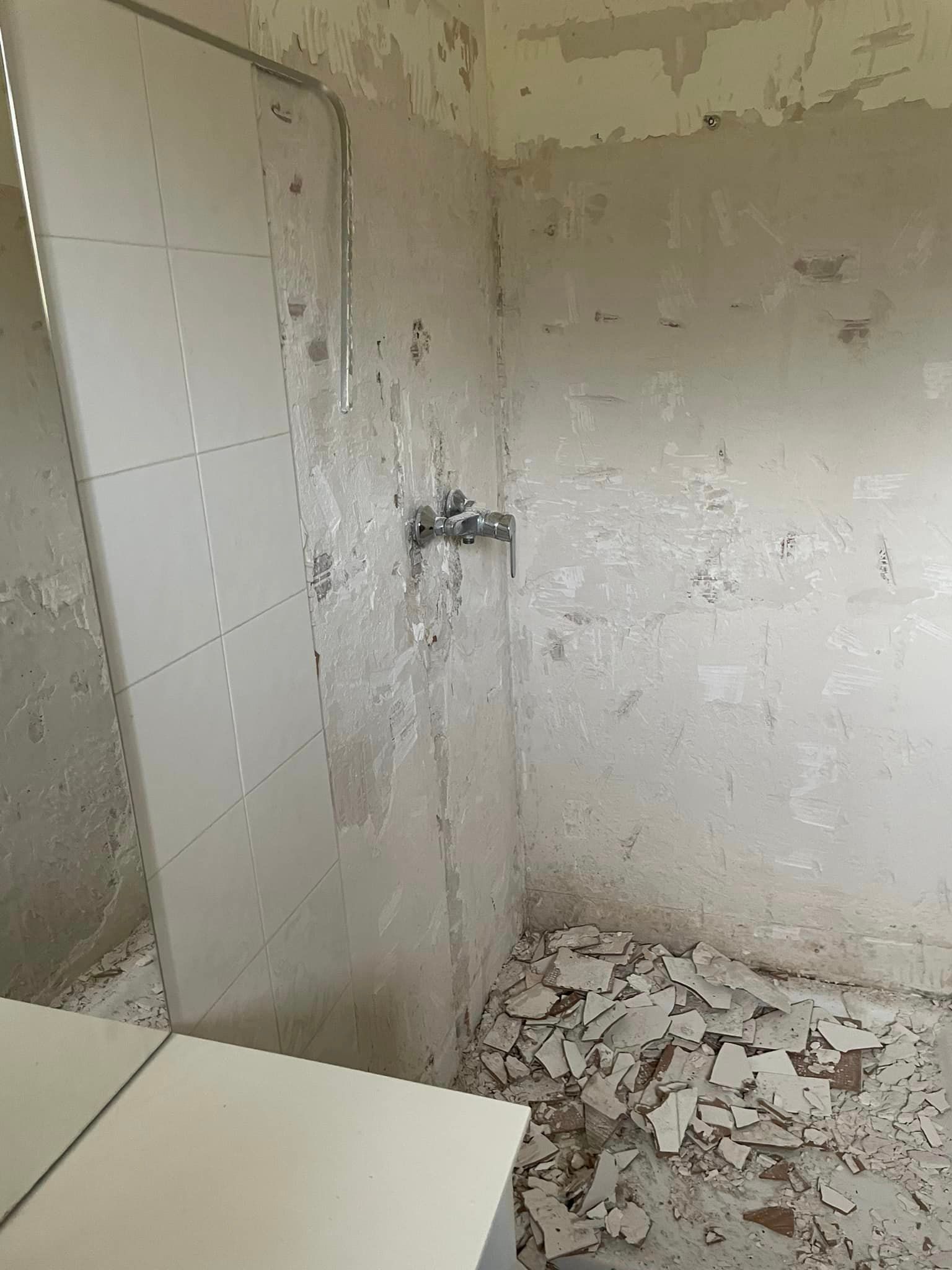 Mur en carrelage de salle de bains