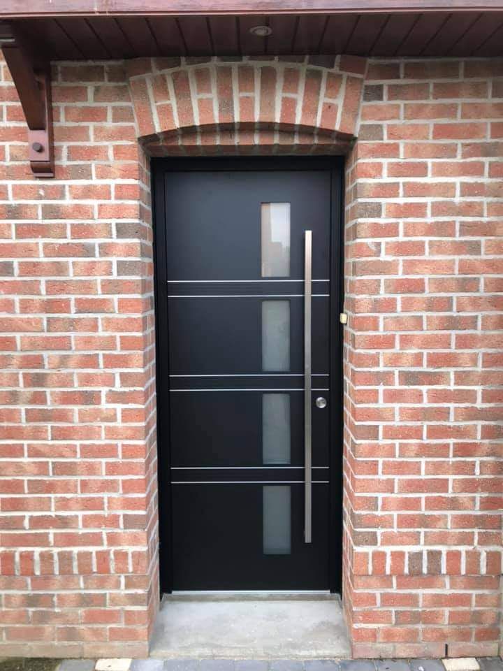 Porte d'entrée style géométrique