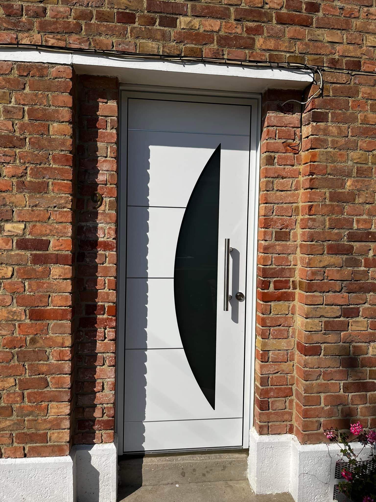 Porte PVC avec lune vitrée