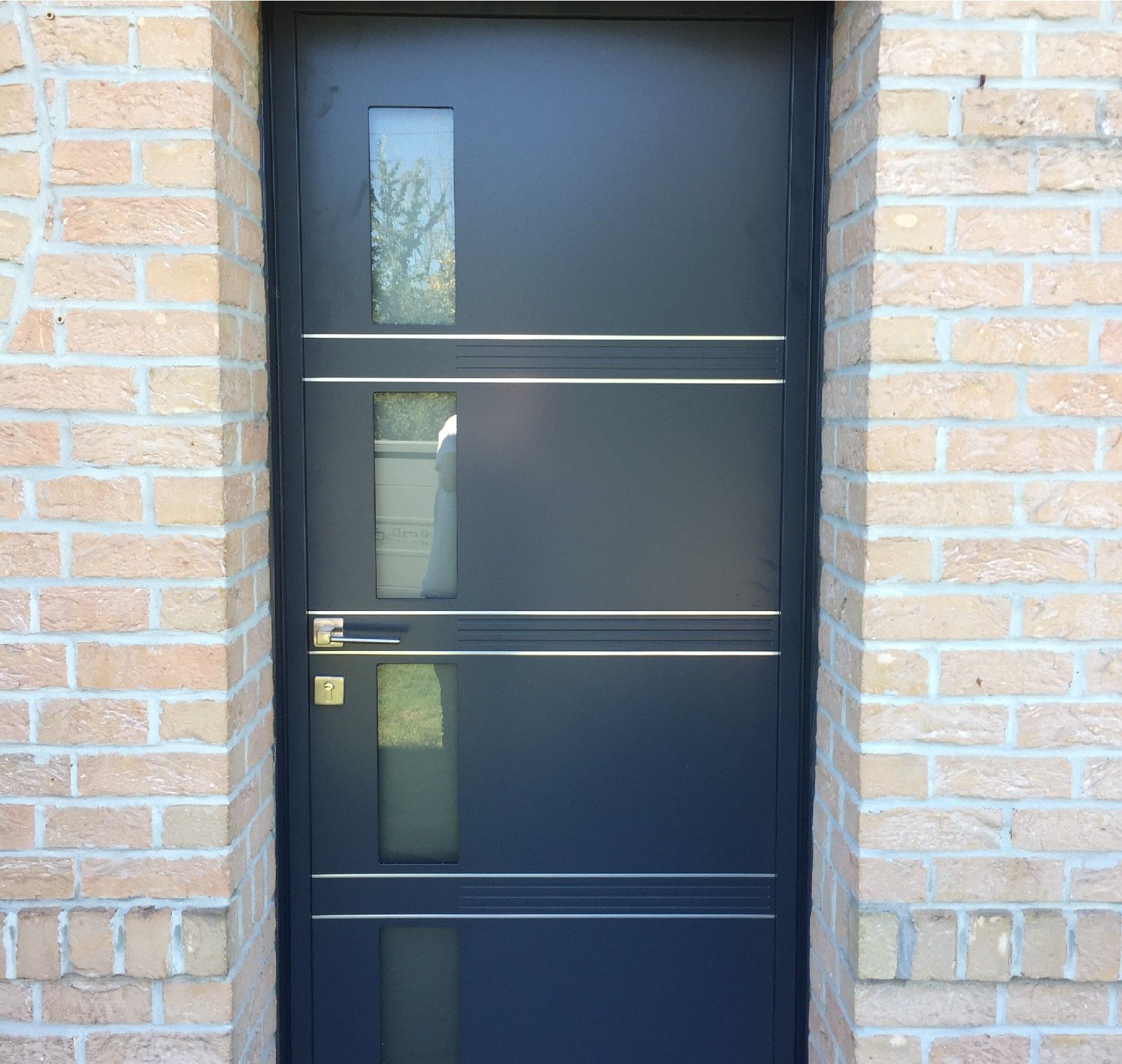 Porte entrée bleue marine