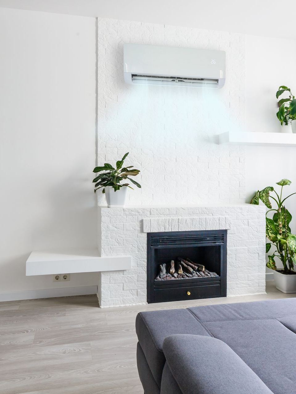 Un climatiseur qui souffle de l'air frais.