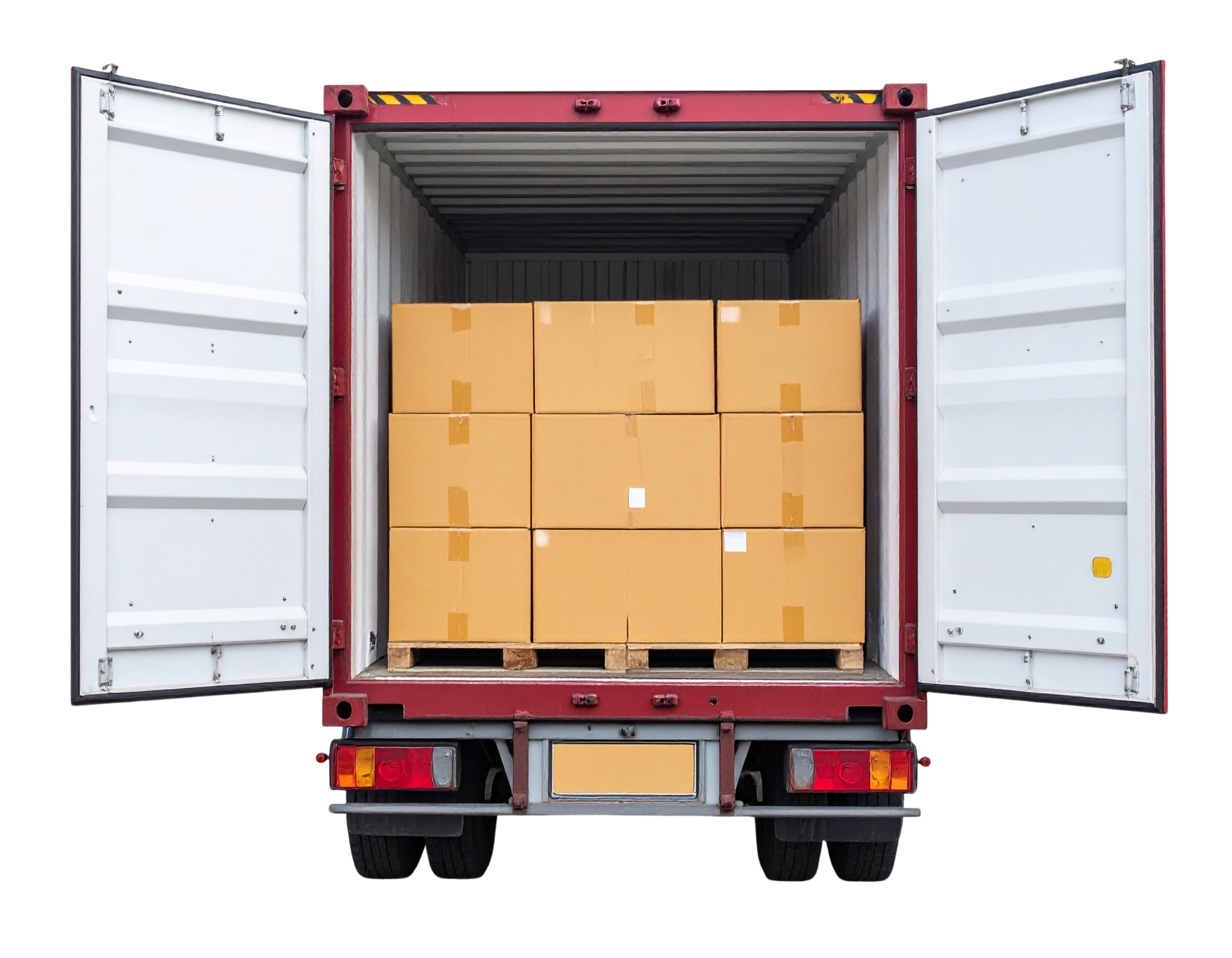 Un homme en salopette scotche un carton