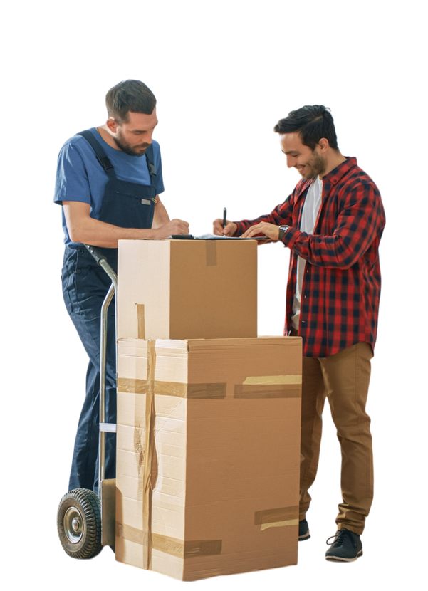 Un déménageur remet les cartons à son client contre signature
