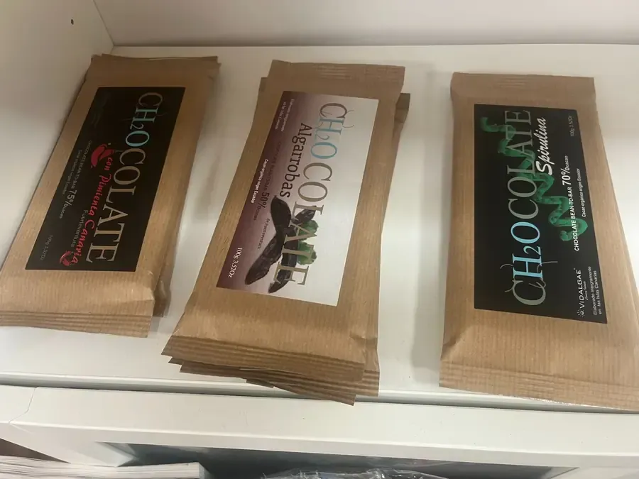 Tres pilas de tabletas 