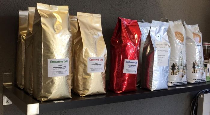 Diverse Kaffeesorten in Beuteln