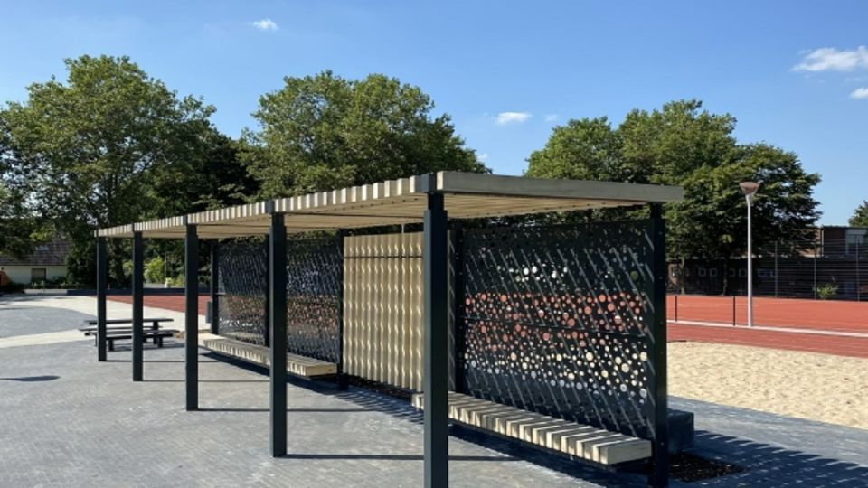 Parkgestaltung mit Sitzbänken von Blank Landschaftsarchitekten